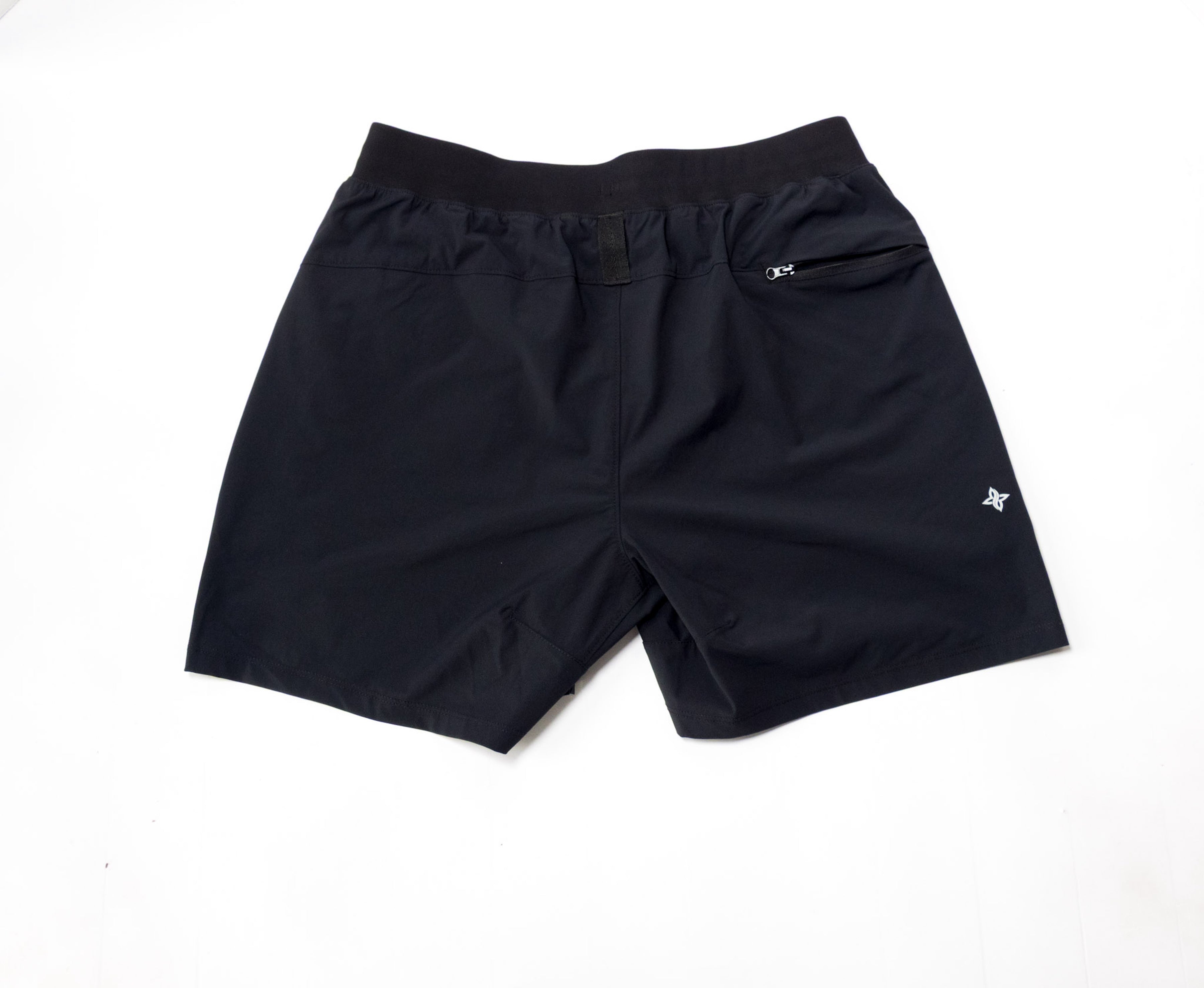MBSCOLLECTIV SHORTS