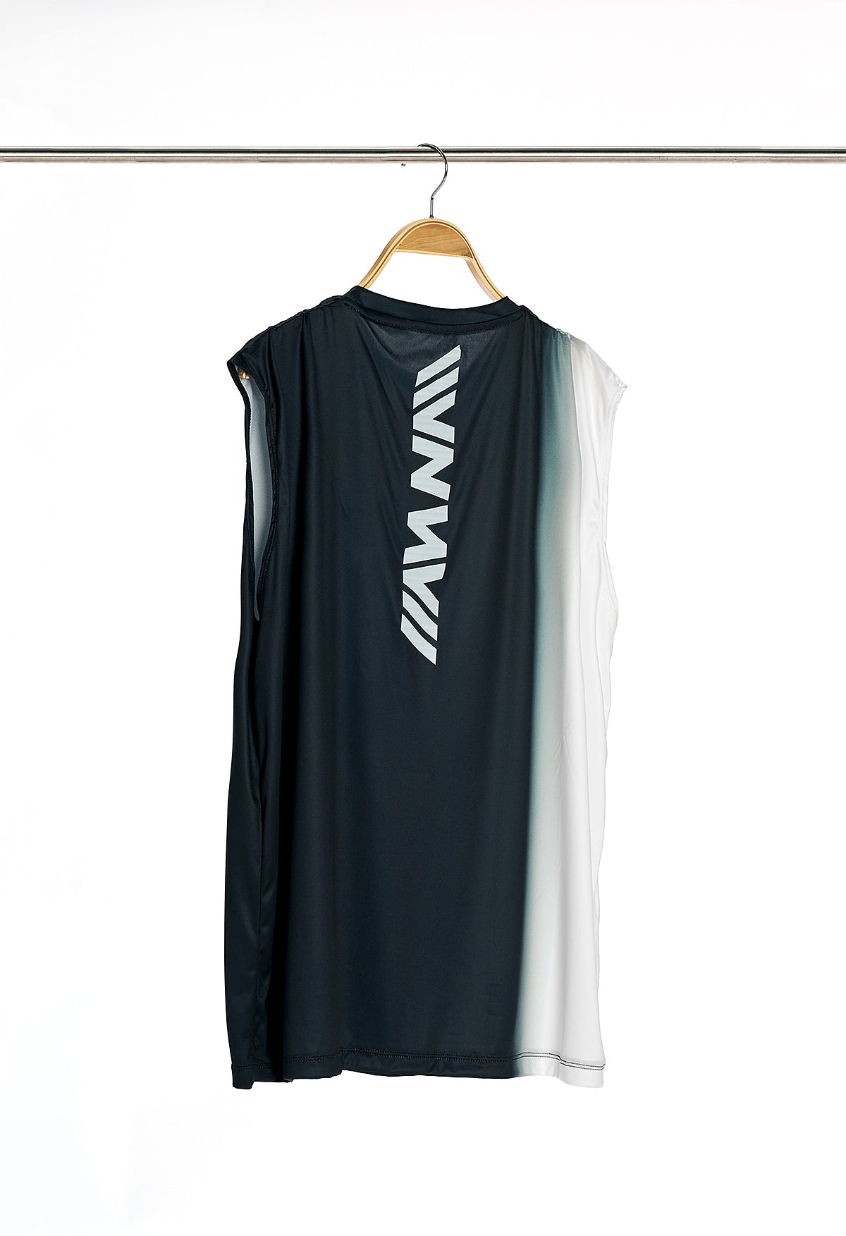 NO. 11 CLASSIC TANK