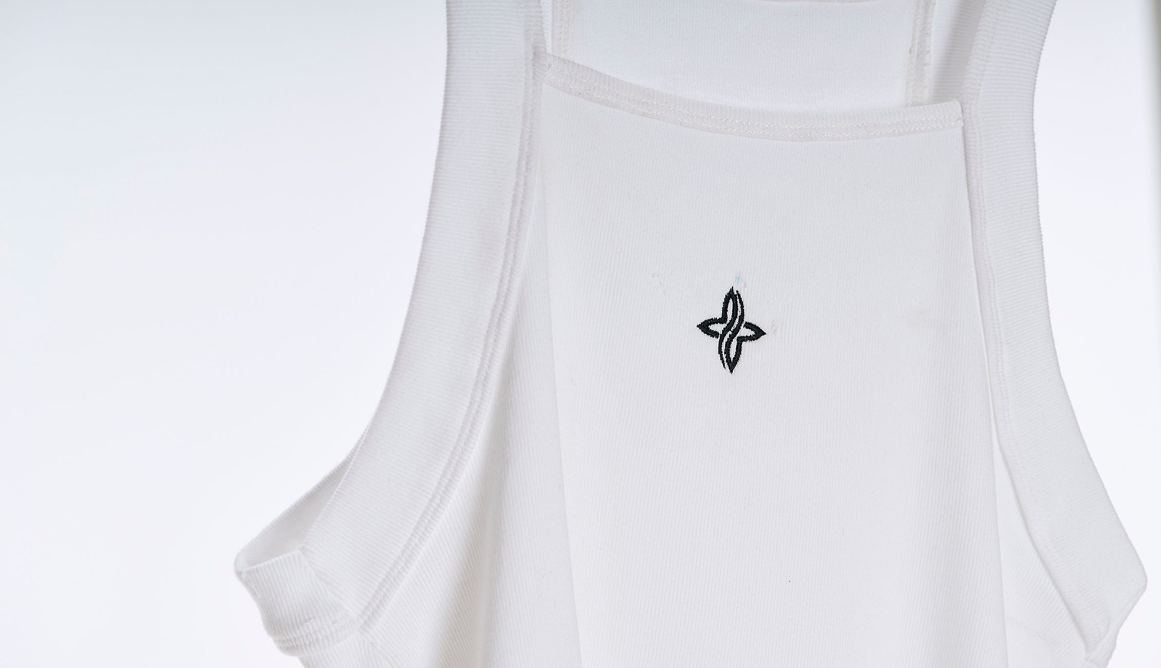 NO.11 MUSCLE TANK